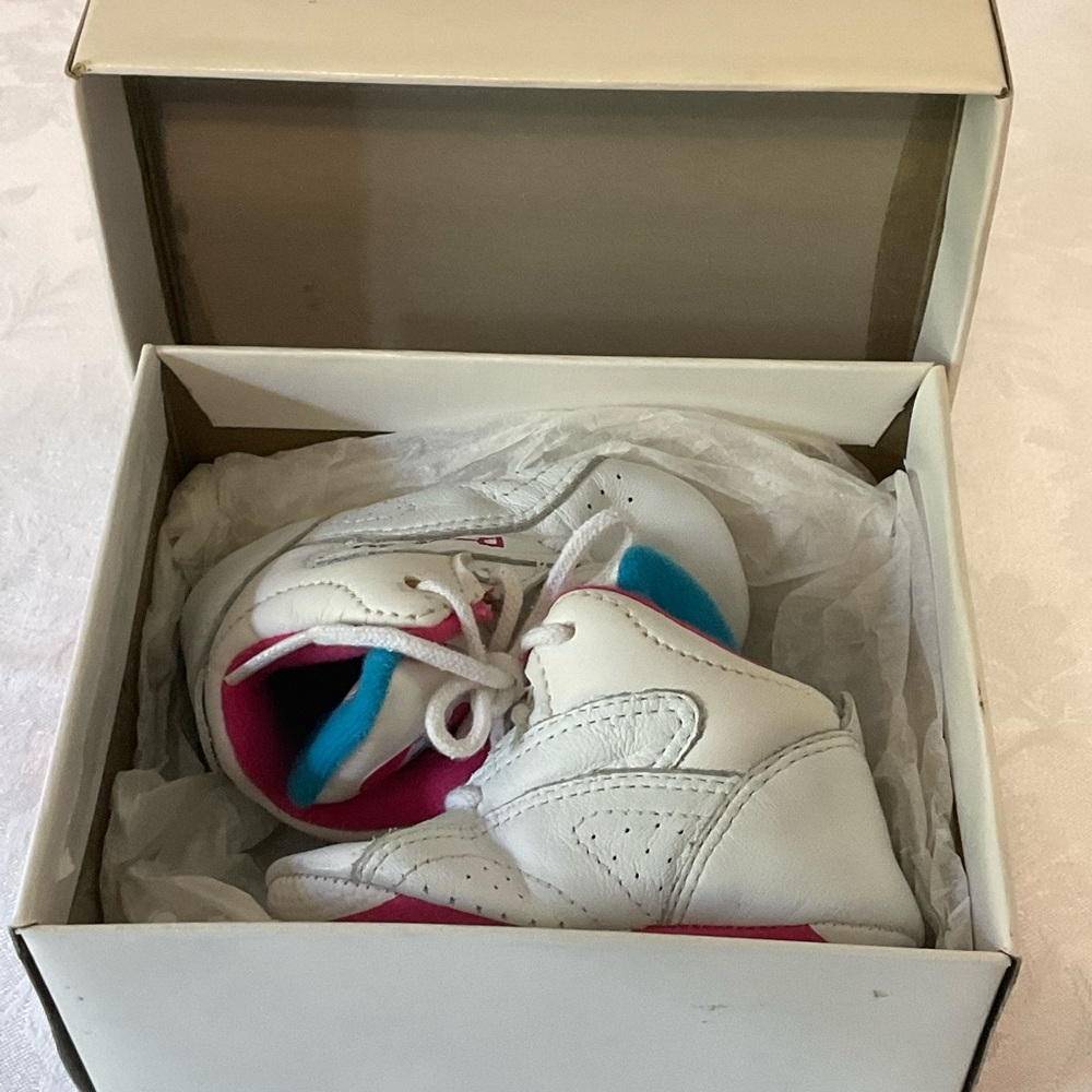 Reebok Infants Crib Hyperlite Squeaker Tennis Shoes Infant Size 3